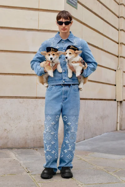 Look 19